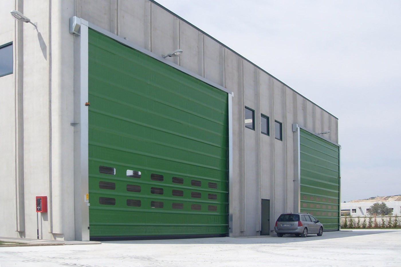 AMTR WideSpan | High-Speed Folding Door for Large Industrial Openings