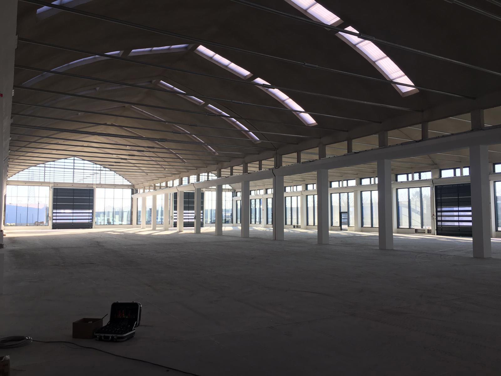 high-speed folding door for large industrial openings